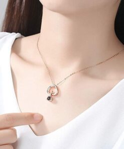 collar-rosa-moda-100-idiomas