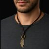 pluma-cuero-collar